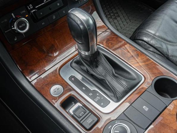 Volkswagen Touareg II с пробегом 2013 года, цена 2 310 000 рублей, 234590 км, внедорожник, Автокод Объявления