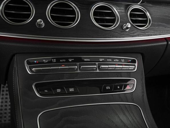 Mercedes-Benz E-Класс V (W213 S213 C238) Рестайлинг с пробегом 2021 года, цена 5 829 000 рублей, 42771 км, седан, Автокод Объявления