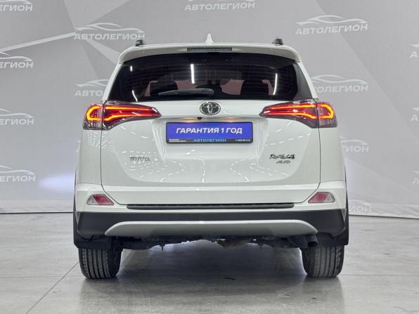 Toyota RAV4 IV (XA40) Рестайлинг с пробегом 2017 года, цена 2 460 000 рублей, 188000 км, внедорожник, Автокод Объявления
