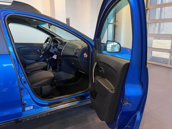 Renault Sandero II с пробегом 2017 года, цена 750 000 рублей, 246905 км, хэтчбек, Автокод Объявления