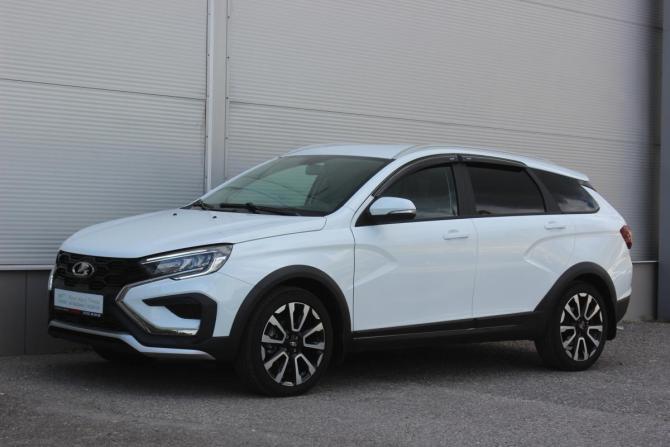 Lada (ВАЗ) Vesta I Рестайлинг (NG) с пробегом 2024 года, цена 1 577 000 рублей, 8467 км, универсал, Автокод Объявления
