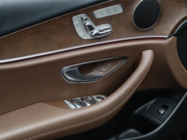 Mercedes-Benz E-Класс V (W213 S213 C238) с пробегом 2017 года, цена 3 450 000 рублей, 46271 км, седан, Автокод Объявления
