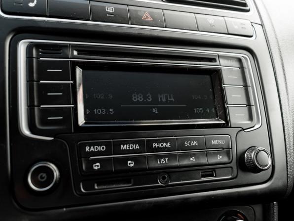 Volkswagen Polo V с пробегом 2014 года, цена 1 270 000 рублей, 23593 км, седан, Автокод Объявления