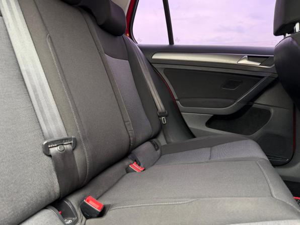 Volkswagen Golf VII с пробегом 2013 года, цена 950 000 рублей, 190000 км, хэтчбек, Автокод Объявления
