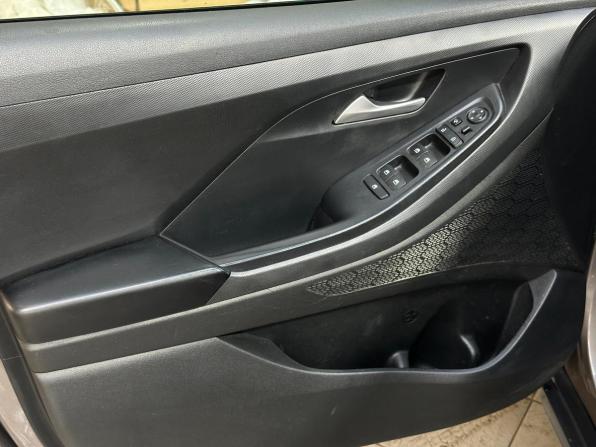 Hyundai Creta II с пробегом 2021 года, цена 1 970 000 рублей, 111000 км, внедорожник, Автокод Объявления