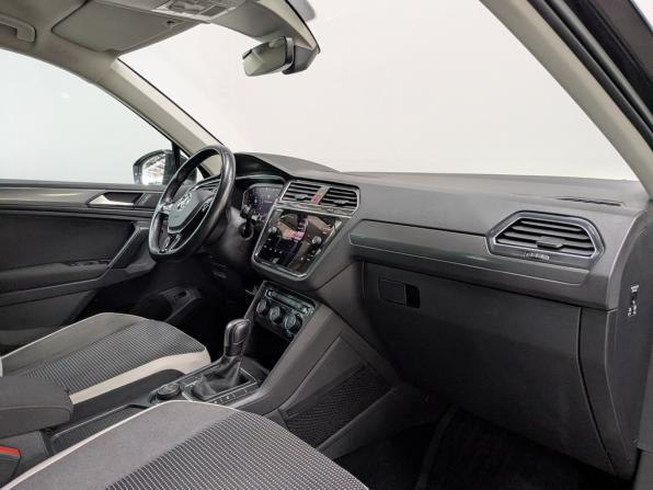 Volkswagen Tiguan II с пробегом 2019 года, цена 2 350 000 рублей, 141508 км, внедорожник, Автокод Объявления