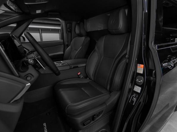 Lexus LM II с пробегом 2025 года, цена 13 895 000 рублей, 12905 км, минивэн, Автокод Объявления