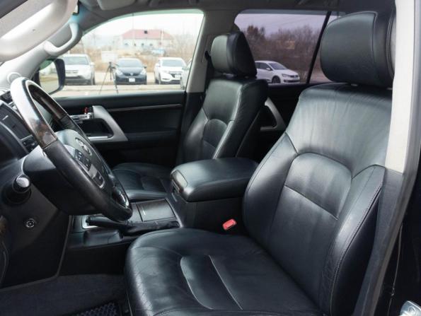 Toyota Land Cruiser 200 Series Рестайлинг 1 с пробегом 2014 года, цена 4 361 000 рублей, 351357 км, внедорожник, Автокод Объявления