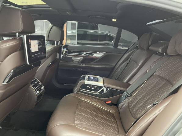 BMW 7 серии VI (G11/G12) Рестайлинг с пробегом 2019 года, цена 6 405 000 рублей, 63161 км, седан, Автокод Объявления