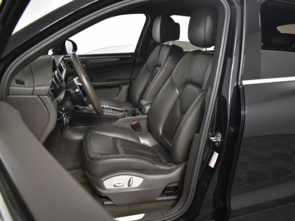 Porsche Macan I с пробегом 2016 года, цена 2 963 300 рублей, 166184 км, внедорожник, Автокод Объявления