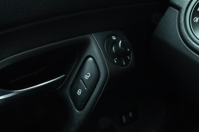 Volkswagen Polo V с пробегом 2014 года, цена 889 000 рублей, 266170 км, седан, Автокод Объявления