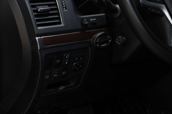 Toyota Land Cruiser 200 Series Рестайлинг 2 с пробегом 2020 года, цена 8 299 000 рублей, 267617 км, внедорожник, Автокод Объявления