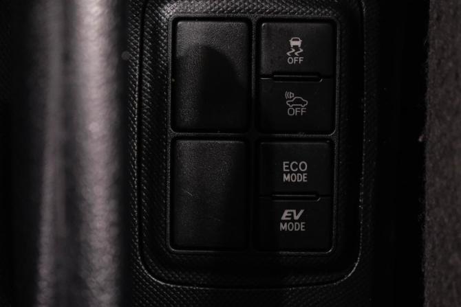 Toyota Aqua I Рестайлинг 2 с пробегом 2018 года, цена 1 029 000 рублей, 236100 км, хэтчбек, Автокод Объявления