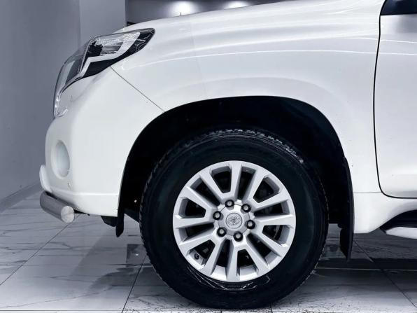 Toyota Land Cruiser Prado 150 Series Рестайлинг 1 с пробегом 2016 года, цена 4 260 000 рублей, 94042 км, внедорожник, Автокод Объявления