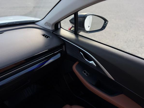 Omoda C5 I с пробегом 2022 года, цена 1 790 000 рублей, 40194 км, внедорожник, Автокод Объявления