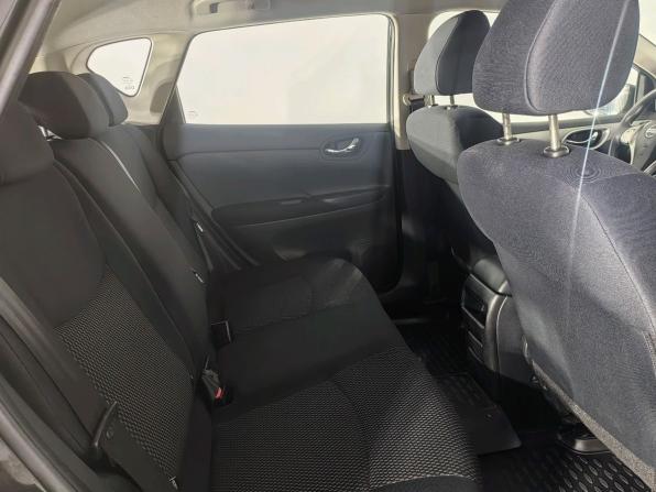 Nissan Tiida II с пробегом 2015 года, цена 859 000 рублей, 107367 км, хэтчбек, Автокод Объявления