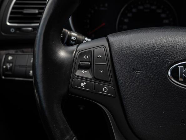 Kia Sorento II Рестайлинг с пробегом 2019 года, цена 2 380 000 рублей, 62907 км, внедорожник, Автокод Объявления