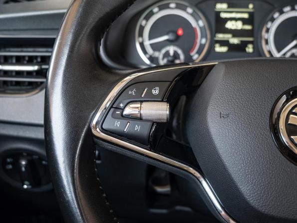 Skoda Rapid II с пробегом 2022 года, цена 1 470 000 рублей, 96257 км, лифтбек, Автокод Объявления