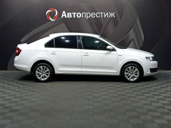 Skoda Rapid I Рестайлинг с пробегом 2019 года, цена 1 010 000 рублей, 245000 км, лифтбек, Автокод Объявления