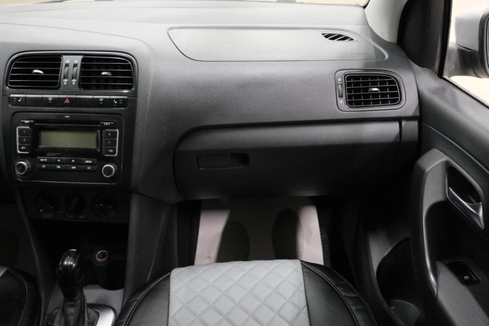 Volkswagen Polo V Омск  - изображение 19