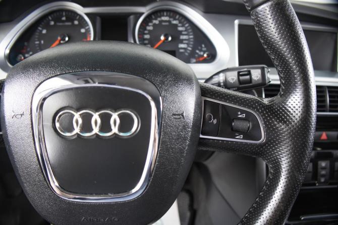 Audi A6 III (C6) Рестайлинг с пробегом 2011 года, цена 899 000 рублей, 264000 км, седан, Автокод Объявления
