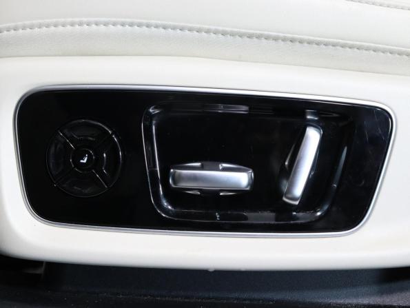 Li Auto (Lixiang) L9 I с пробегом 2023 года, цена 6 800 000 рублей, 65409 км, внедорожник, Автокод Объявления