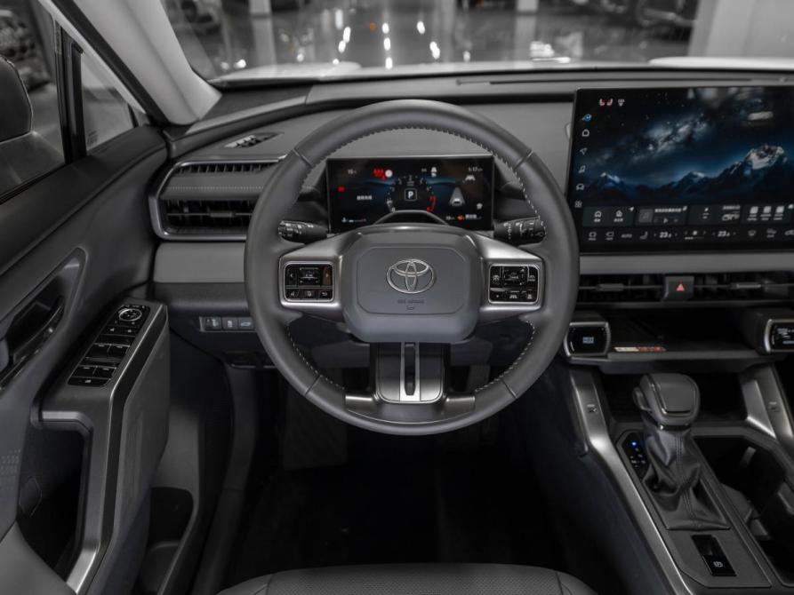 Toyota RAV4 VI (XA60) Москва  - изображение 11
