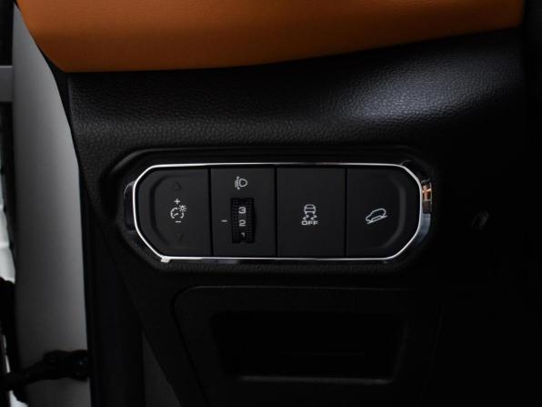 Haval Jolion I с пробегом 2023 года, цена 1 598 000 рублей, 92620 км, внедорожник, Автокод Объявления