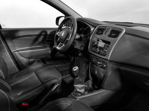 Renault Logan II Рестайлинг с пробегом 2021 года, цена 999 000 рублей, 71899 км, седан, Автокод Объявления