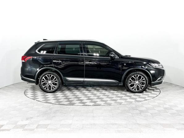 Mitsubishi Outlander III Рестайлинг 2 с пробегом 2018 года, цена 2 131 400 рублей, 233616 км, внедорожник, Автокод Объявления