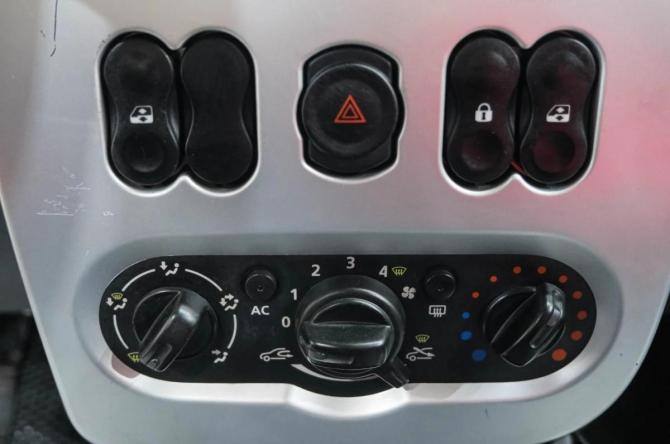 Renault Sandero I с пробегом 2012 года, цена 449 000 рублей, 278000 км, хэтчбек, Автокод Объявления