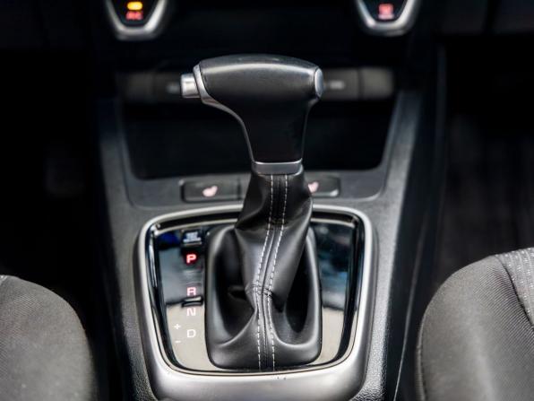 Kia Rio IV Рестайлинг с пробегом 2021 года, цена 1 618 000 рублей, 62770 км, седан, Автокод Объявления