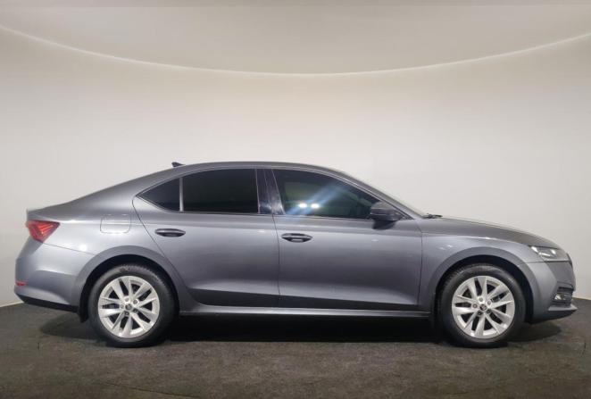 Skoda Octavia IV (A8) с пробегом 2020 года, цена 2 699 000 рублей, 50296 км, лифтбек, Автокод Объявления