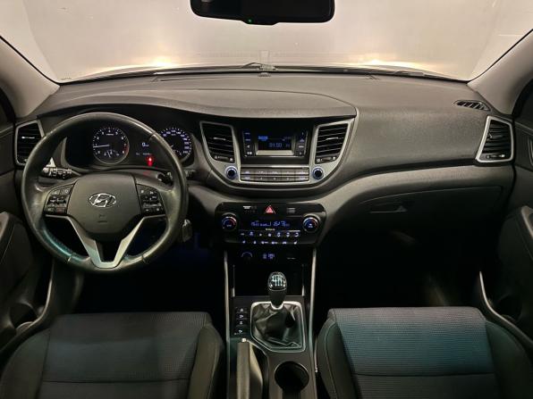 Hyundai Tucson III с пробегом 2016 года, цена 1 750 000 рублей, 180000 км, внедорожник, Автокод Объявления