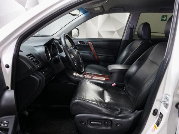 Toyota Highlander II (XU40) Рестайлинг с пробегом 2013 года, цена 1 844 000 рублей, 238000 км, внедорожник, Автокод Объявления