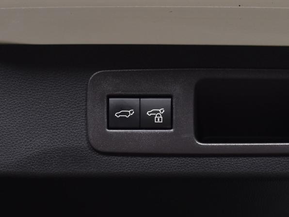 Toyota Land Cruiser 300 Series с пробегом 2022 года, цена 9 499 995 рублей, 46639 км, внедорожник, Автокод Объявления