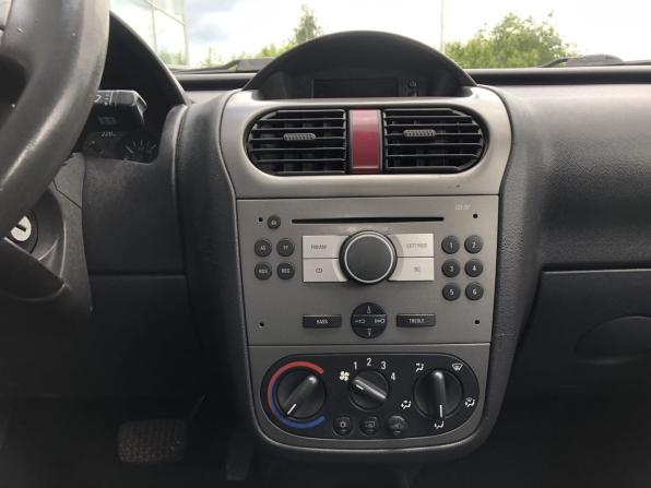 Opel Corsa C Рестайлинг с пробегом 2004 года, цена 244 500 рублей, 233441 км, хэтчбек, Автокод Объявления