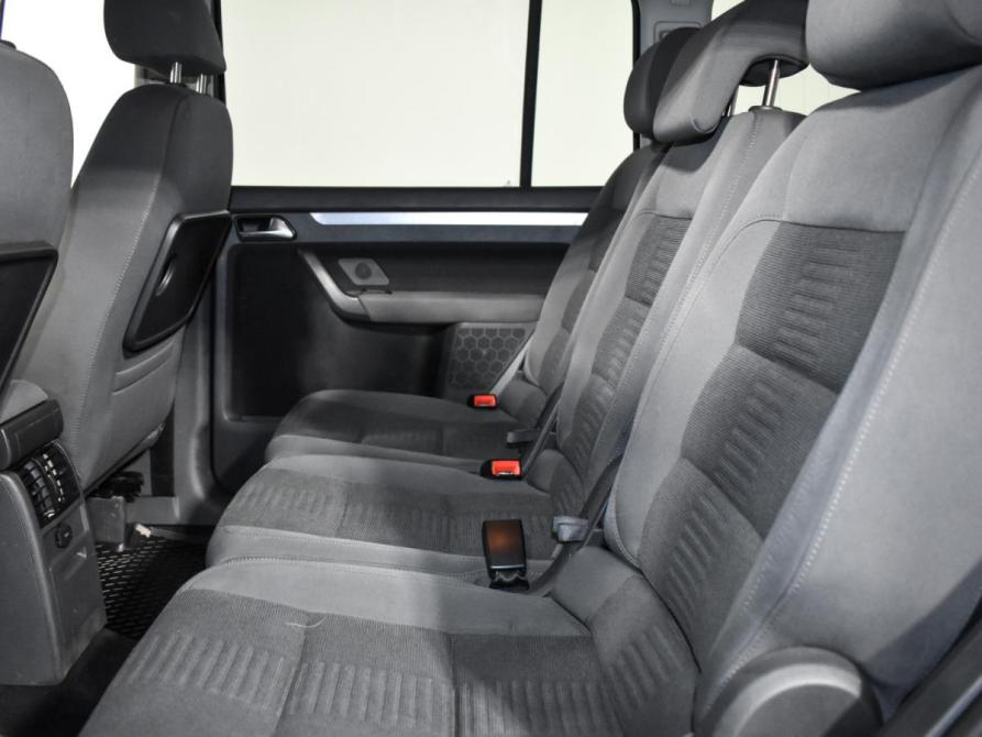 Volkswagen Touran I Рестайлинг Санкт-Петербург  - изображение 12