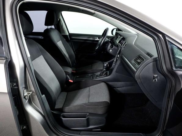 Volkswagen Golf VII с пробегом 2014 года, цена 1 065 000 рублей, 136331 км, хэтчбек, Автокод Объявления