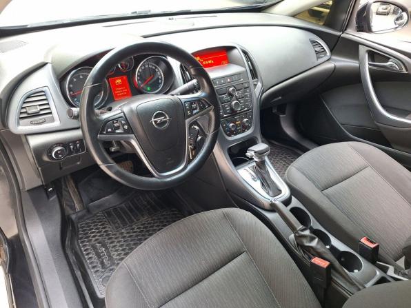 Opel Astra J Рестайлинг с пробегом 2012 года, цена 730 000 рублей, 179861 км, хэтчбек, Автокод Объявления