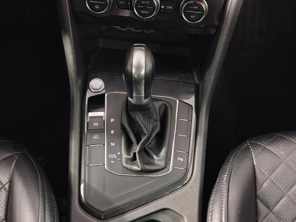 Volkswagen Tiguan II с пробегом 2019 года, цена 1 899 000 рублей, 157878 км, внедорожник, Автокод Объявления