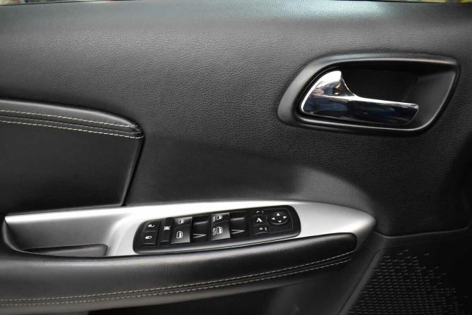 Dodge Journey I Рестайлинг с пробегом 2012 года, цена 840 000 рублей, 286056 км, внедорожник, Автокод Объявления