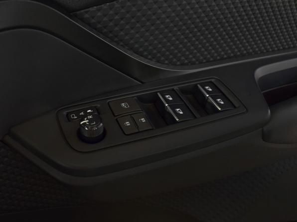 Toyota C-HR I с пробегом 2018 года, цена 2 099 999 рублей, 144761 км, внедорожник, Автокод Объявления