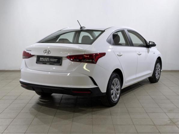 Hyundai Solaris II Рестайлинг с пробегом 2022 года, цена 1 755 000 рублей, 51771 км, седан, Автокод Объявления