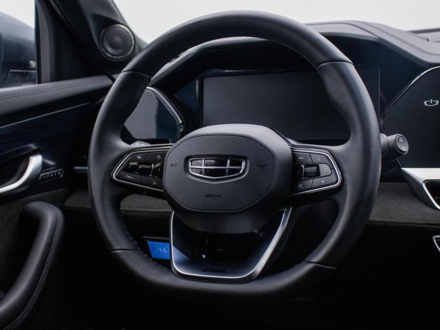 Geely Monjaro I Москва  - изображение 16