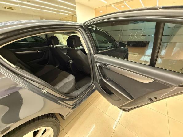 Volkswagen Passat B7 с пробегом 2012 года, цена 1 050 000 рублей, 210615 км, седан, Автокод Объявления