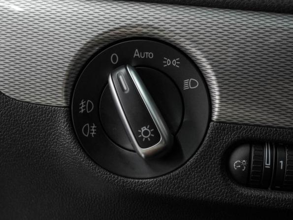Volkswagen Jetta VI Рестайлинг с пробегом 2014 года, цена 1 299 000 рублей, 120734 км, седан, Автокод Объявления