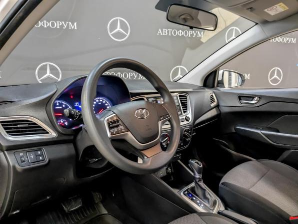 Hyundai Solaris II Рестайлинг с пробегом 2022 года, цена 1 650 000 рублей, 51658 км, седан, Автокод Объявления