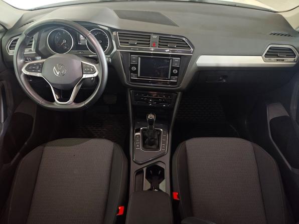 Volkswagen Tiguan II Рестайлинг с пробегом 2021 года, цена 2 630 000 рублей, 61173 км, внедорожник, Автокод Объявления