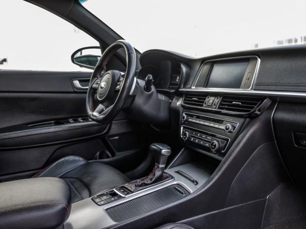Kia Optima IV Рестайлинг с пробегом 2018 года, цена 2 198 000 рублей, 104338 км, седан, Автокод Объявления